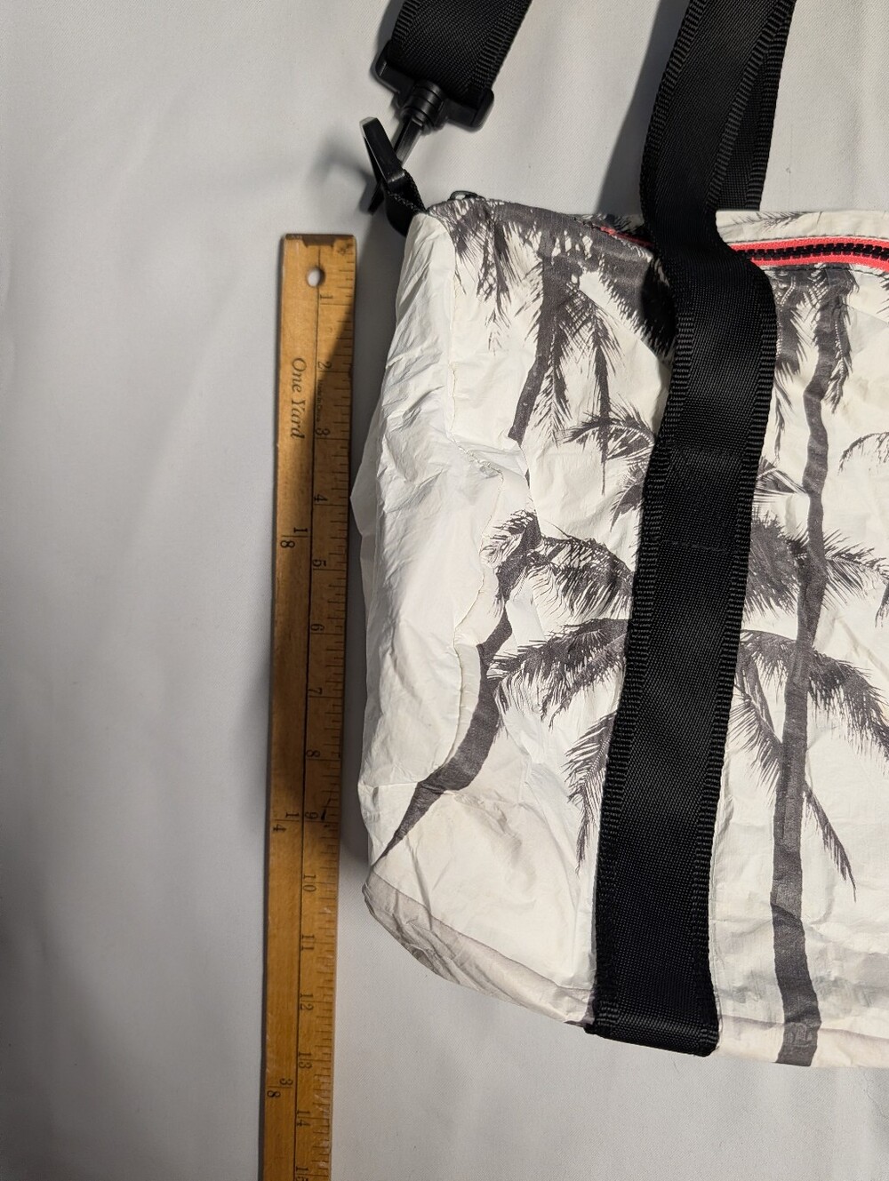 ALOHA Collection Black & White Palm-Print Travel Duffel with Red Trim - Picture 3 of 15